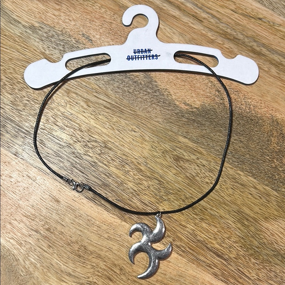 Urban Outfitters Silver Pendant Necklace
